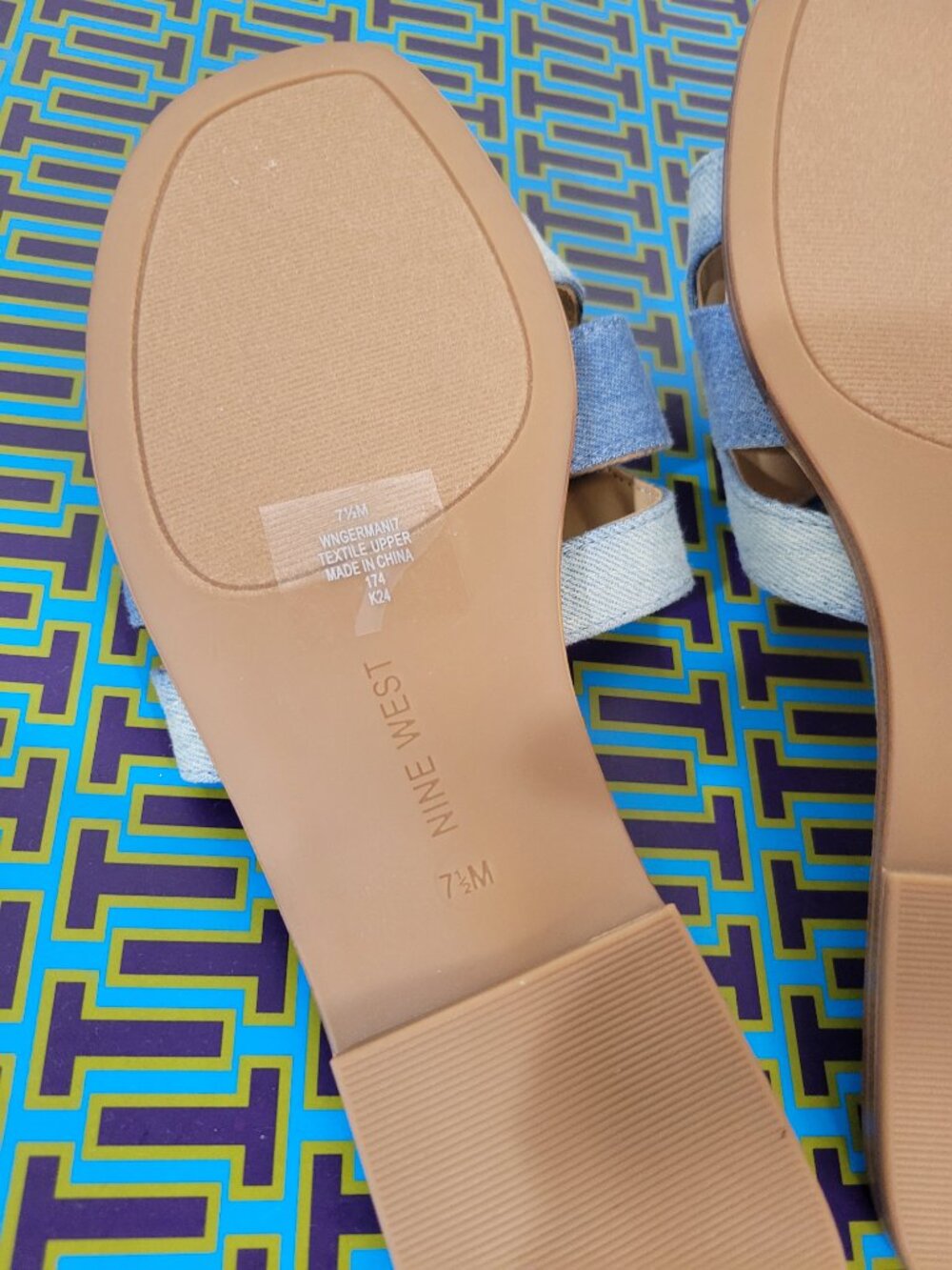 Nine West Light Denim Sandals NWT Sz 7.5 - Picture 8 of 8